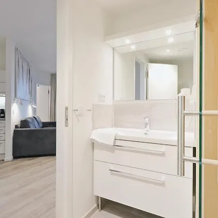 2 Bedroom Stunning In Travemuende